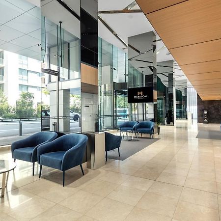 Meriton Suites Mascot Central Sydney Zewnętrze zdjęcie The lobby of the hotel