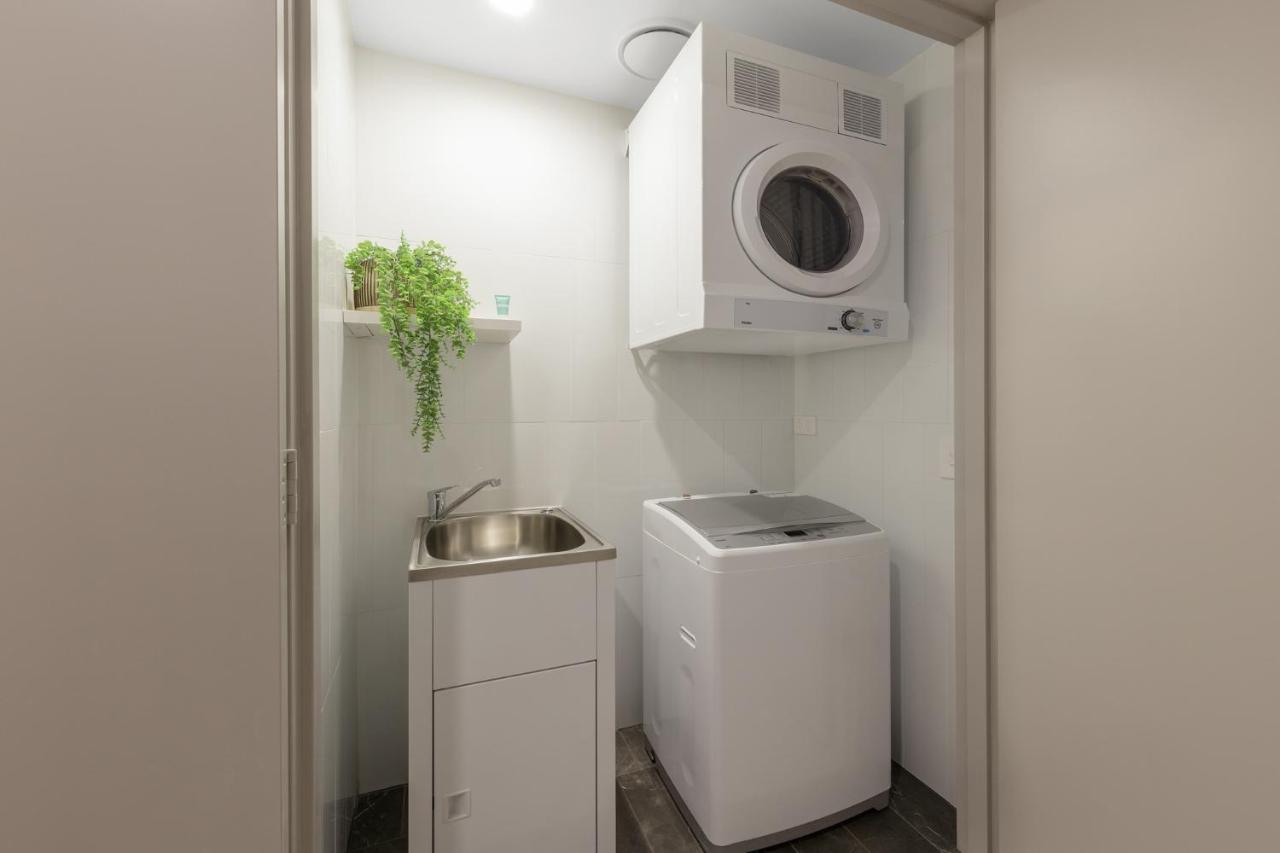 Meriton Suites Mascot Central Sydney Zewnętrze zdjęcie Laundry room
