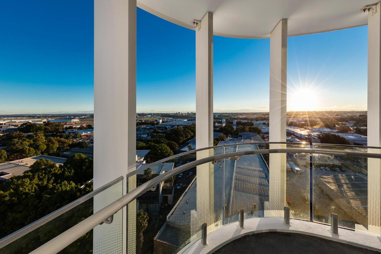 Meriton Suites Mascot Central Sydney Zewnętrze zdjęcie The view from the 20th floor of the tower